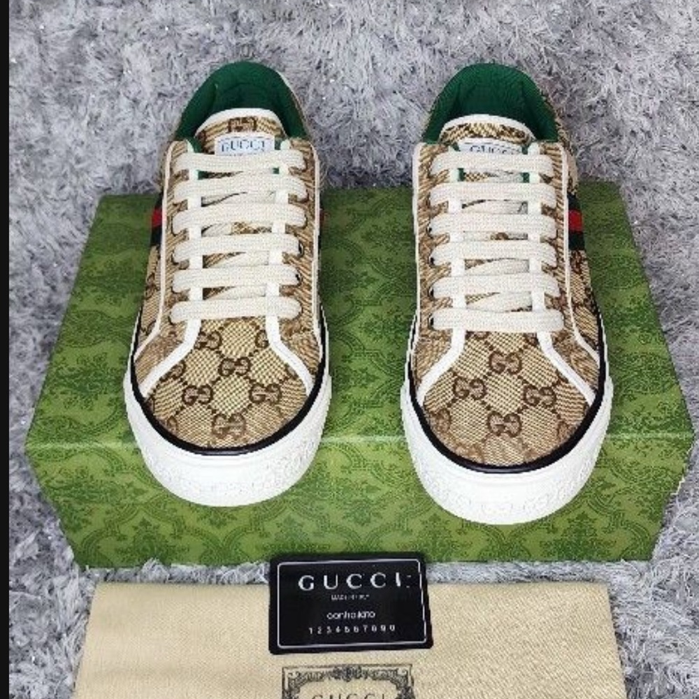 Gucci Beige and Red Patterned Sneakers - Picture 2 of 3